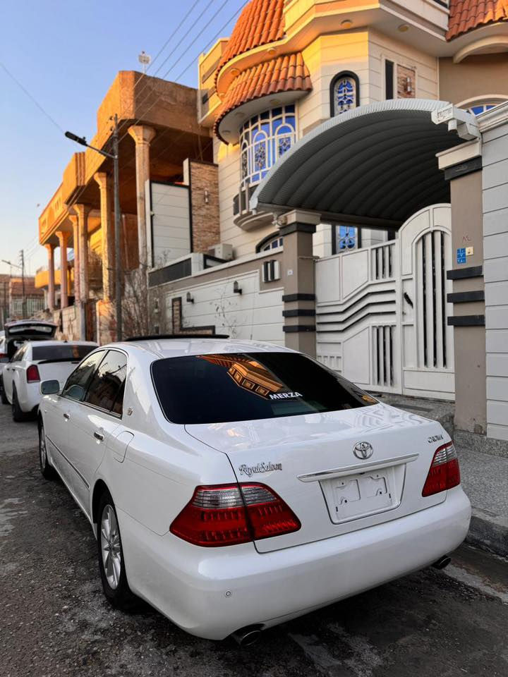 شاهيه موديل 2007 مسجل رقم بصره. دولي 
  
1داخل جلد ابيض ملكي 
2دخول جديد السياره ماشيه 98  
مكان السياره نجف مشروع وطني 
والموتصفات كدامك بل صور  شاصي 80  
سياره نضيفه وكامله 
***********
