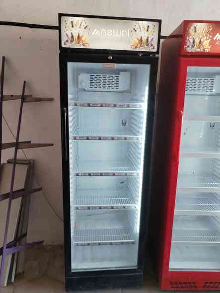 برادت للبيع ضمان سنه صيانه مستخدمات اربعه أشهر و رفوف عدد 2 عنوان نجف رقم***********
