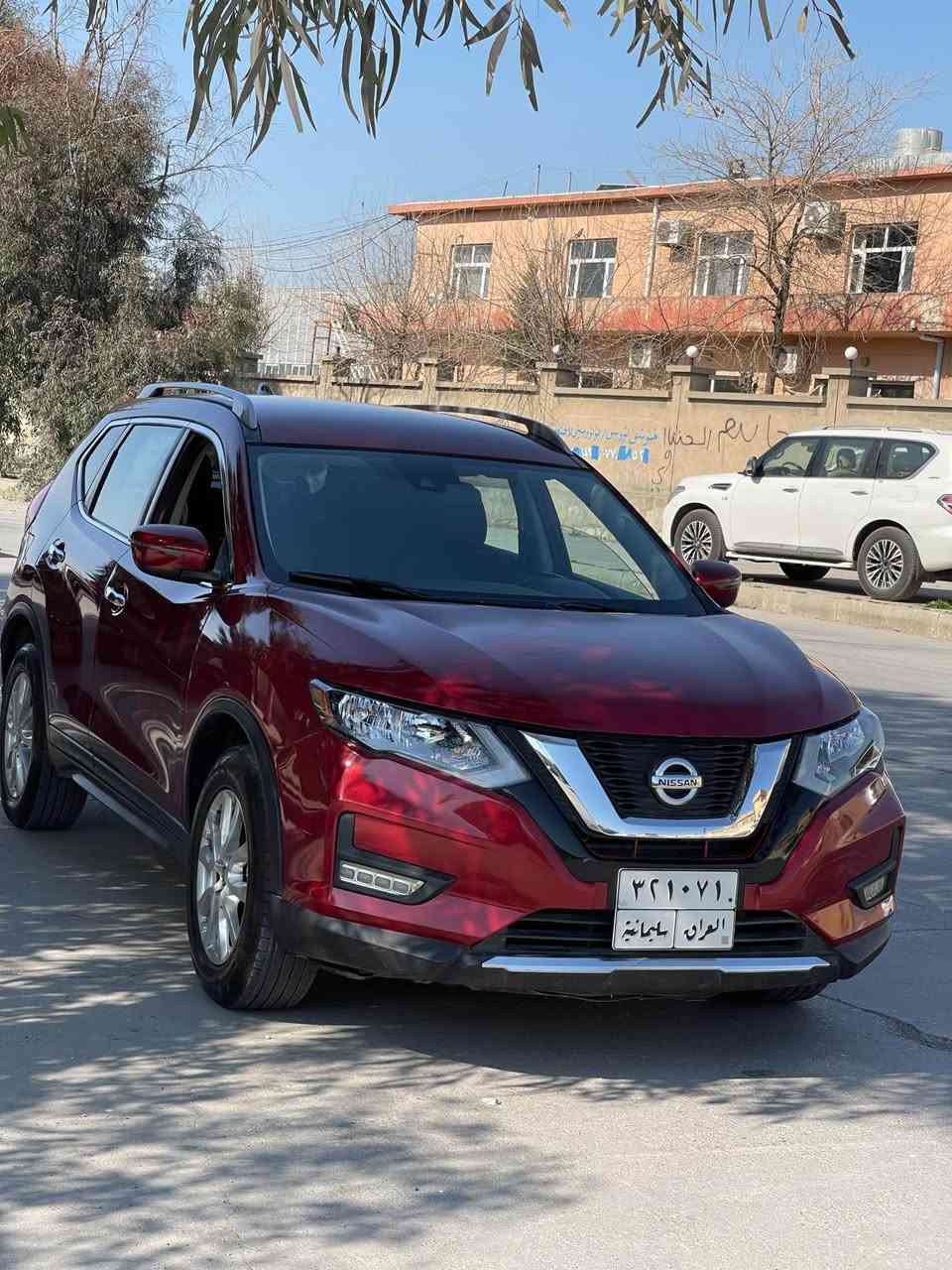 نيسان روگ ٢٠١٩ sv awd
چه مه لخ بونيت بوياخه 
کوشن هیتە ر 
سندوق جە گ
سندوق شه ق 
دە بل ئە کسل
تایە ی تازە یە

تە نها ٦٧ هە زار ڕۆشتوە
ئيرياگ به س سوكان گوراوه به شه ريكه
مه كينه ٢.٥ 
ساردي نيه 
سه نه وي تازه يه تا ٢٠٢٧
تايه ي تازه يه
*********** 
***********
سليماني السليمانية, العراق
