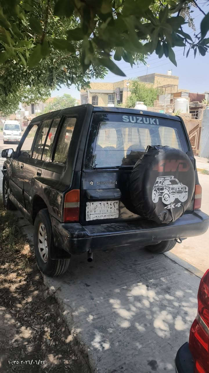سوزوكي فيتارا موديل 1994
مكينة بلادية و كير عادي لوكير شغال 
رقم بغداد سنوية ما ساقطة تحويل مباشر 
السيارة جاهزة 
السعر 27 وبيها مجال ***********
