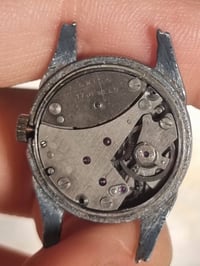 ساعة مو شغالة بهذا الشكل قيمها و بالعافية عليك اي استفسار 07773153073 ...