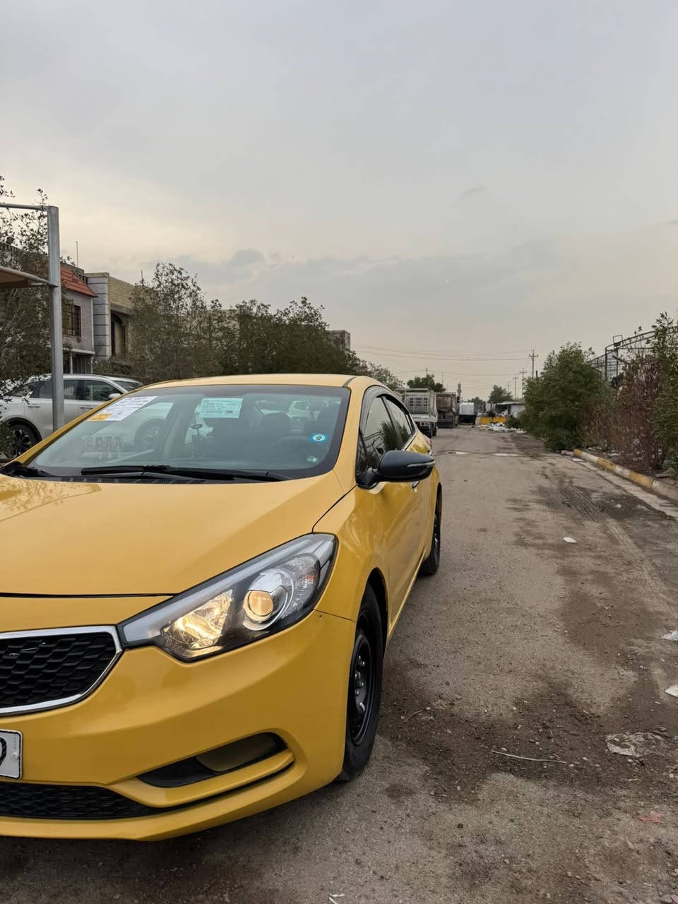 كيا فورتي للبيع موديل 2015 وارد امريكي حادثها جاملق خلفي بدون دواخل السياره اليبل واحد مكينه 2000 مكينه وكير وصدر امامي وخلفي تخم تاير جديد رقم بغداد دولي جديد هزه  جديده وسنويه  28 مصفره تبريد ثلج السعر 89 الاستفسار على الرقم ***********  عنوان بغداد الرصافه
