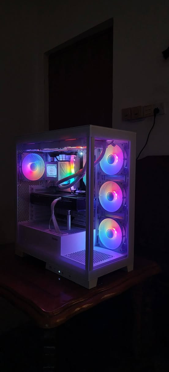 السلام عليكم
بي سي للبيع 
CPU : i9 14900kf
GPU : RTX 5070 Ti 16 GB (VRAM)
RAM : T-FARSE 32GB DDR5 6000MGhz (16 + 16 )
MB : TUF GAMING Z790 BTF Wifi
STORGE : MVme Samsung 4TB - lexar 2TB
Cooler : water cooler asus ROG
Case : sama 7 fans
PS : Asus TUF GAMING 1200W

السعر 5,150,000 مليون د.ع مكاني كربلاء وما عندي توصيل 

الأستفسار : 
*********** - ***********
