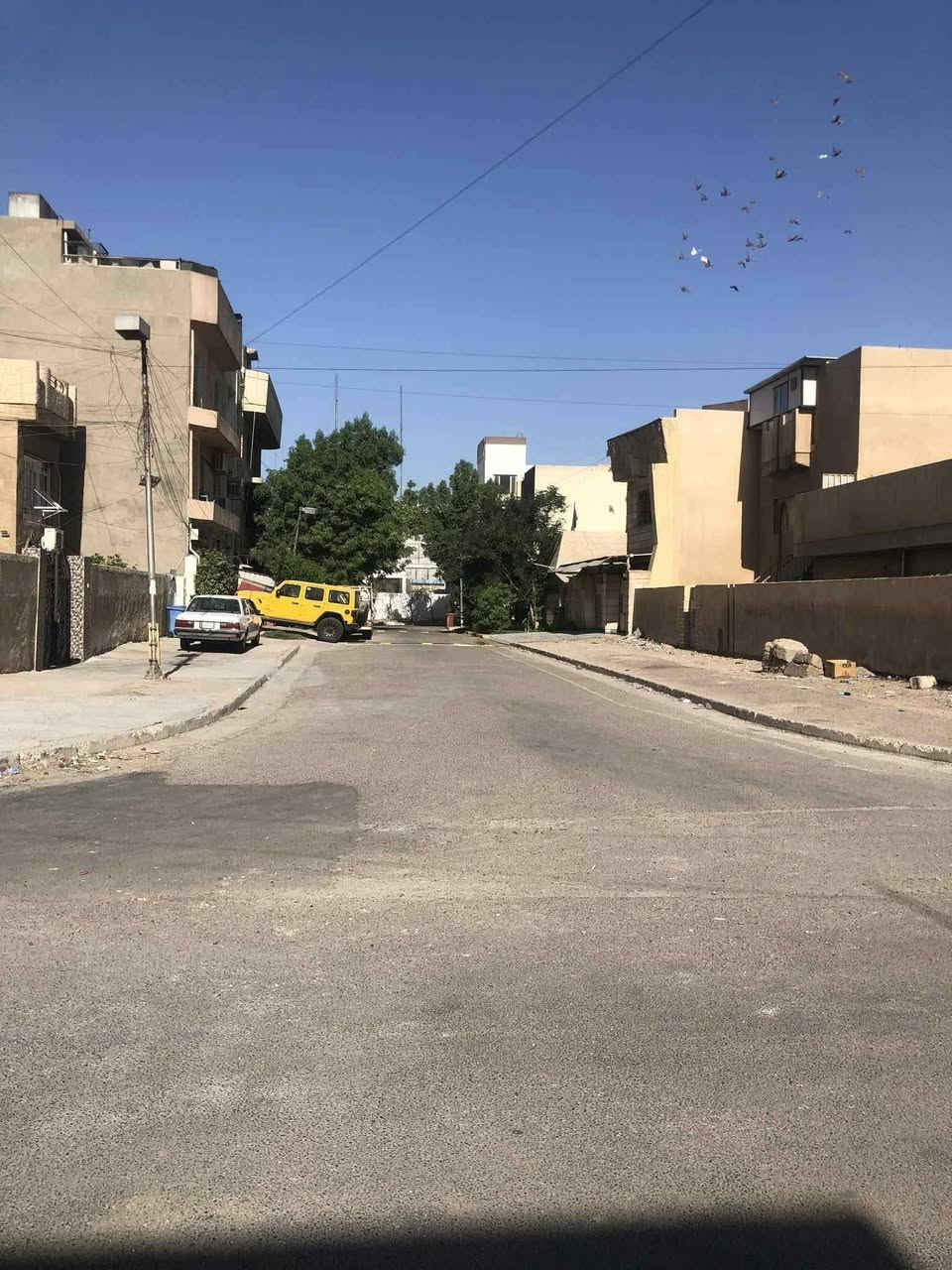 السلام عليكم
بيت كلاسك. محدث ٢٠١٤ مساحة 108م واجهة 6.75نزال16يحتوي على استقبال ومطبخ. وخدمات وغرفه نوم. الارضي.  الطابق الاول. ٣ غرف نوم وخدمات وسطحين
شارع فلسطين محله 506مربع المستوصف موقع مميز 
اللاستفسار اومراسلة الصفحة 
***********
