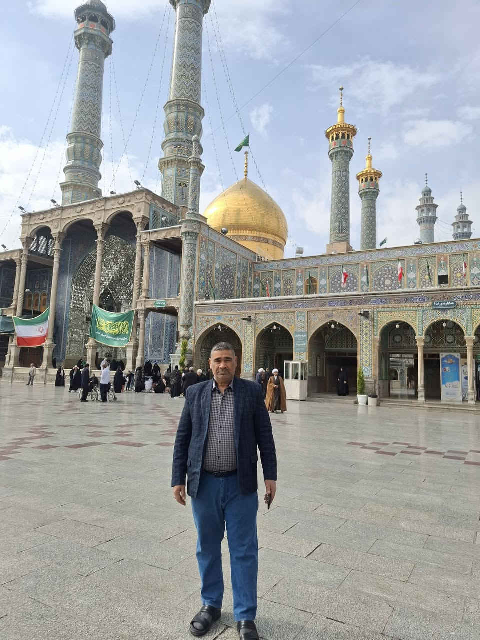 بسم الله الرحمن الرحيم 
تنطلق حملتنا ابري الئ  ايران 
تزامنا مع استشهاد سيدي ومولاي الامام جعفر الصادق عليه السلام 
الانطلاقة قبل خمس ايام من الشهاده 
مرورا بسيدي ومولاتي فاطمه المعصومه عليها السلام
 وبعد الحركه الى مشهد واحياء الذكرى 
خمس ليالي في مشهد وثلاثه في قم ذهاب واياب  
مع كافه مزارات قم ومشهد ونيشابور 
بتكلمه للسفر الواحد 150 الف دينار  تشمل 
السكن في فنادق جيده وقريبه  ثنائ ثلاثي ورباعي وخماسي
 ونقل باصات حديثه رجال اعمال 
من يرغب التسجيل مراسلت صفحتنا او اتصال ع الأرقام الموجود
*********** عمار  الحسيني 
من يرغب جلب جواز سفره غير نافذ وبشرط لاتقل مده النفاذ ع سته أشهر 
 مكتب بركات القاسم ع
