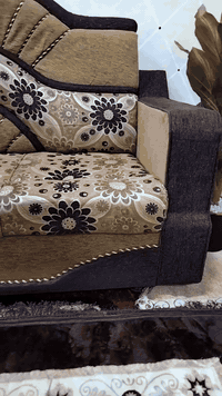 للبيع ديوان 8 أمتار خشب عراقي 5 قطع  السعر 450 07702096545 07508872865