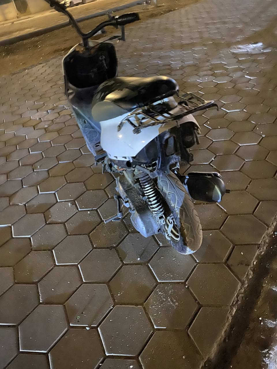 سلام عليكم درجا تسع زروف شغلته ماشتغلت فجا وكفت فجا سعرها120وبيها مجال ماعارف شنو عطلها درجا مكاني بل كزيزه رقمي***********
