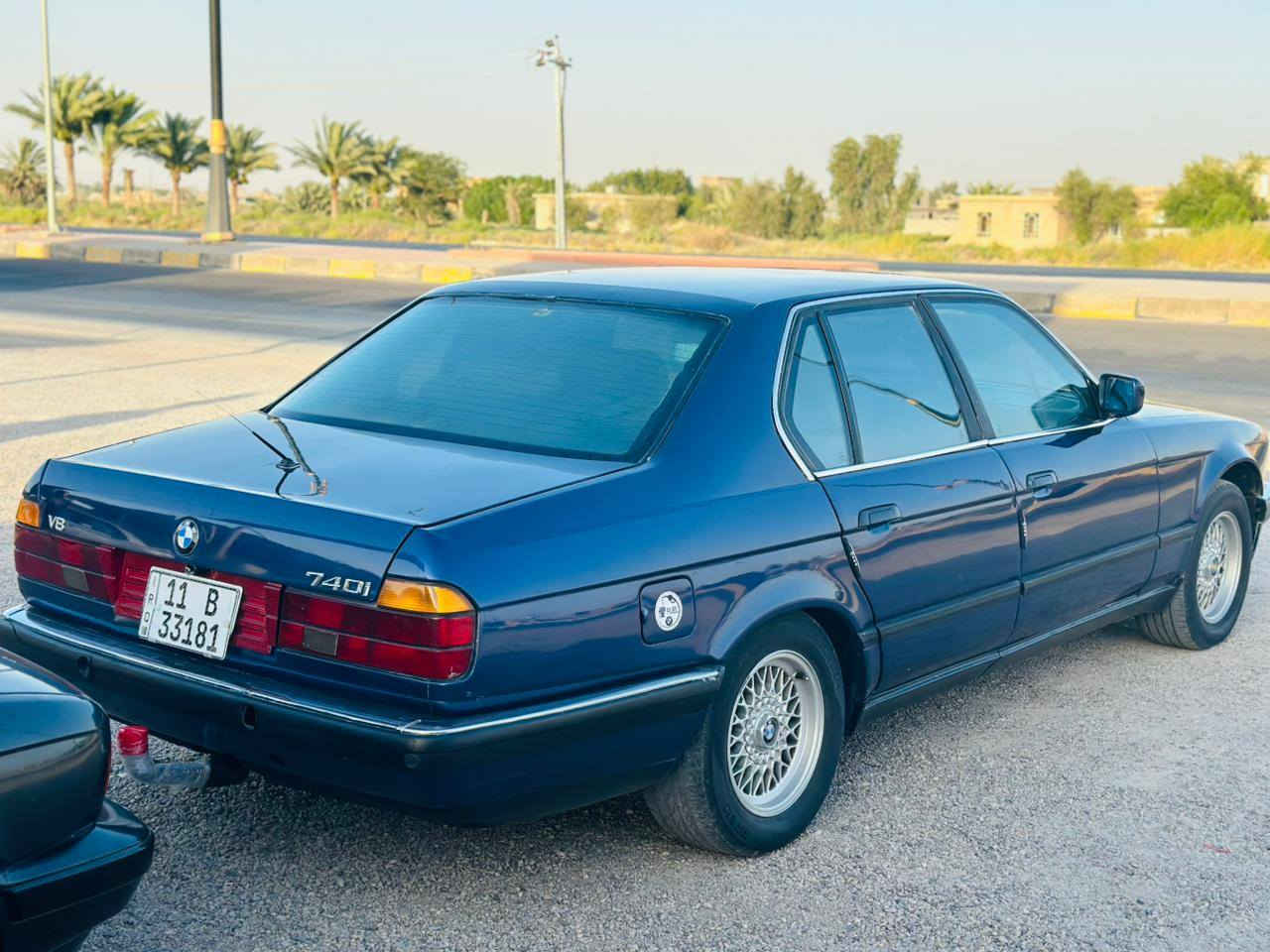 سلام عليكم 
للبيع بي ام دبليو موديل 1992 السيارة فول فول نقص برغي ما بيها مال جناي بي ام مالتي الخاصة الأصل 40 شادلها 44 مكينة السيارة رقم بغداد وهي بغداد السيارة كاملة كفاله عامة محرك كير كهربأيات شغل وطلع من البصرة الى دهوك 
سعر 77 بيها مجال لطيبين 
اتصل ما جاوب خاص 
 ***********
