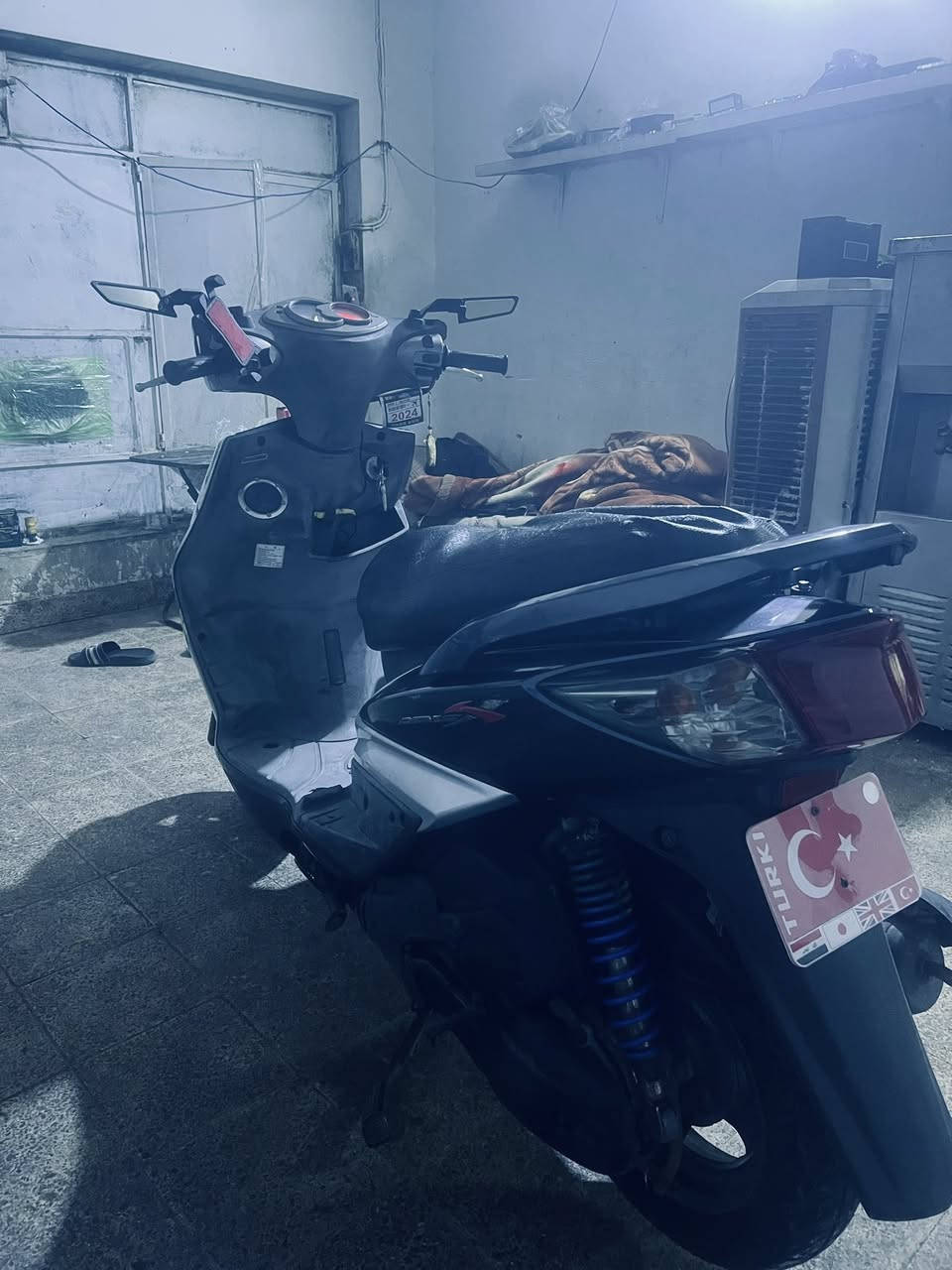 السلام سكنس فحل
رمبة رمبة رمبةة 
لون فيلي
كفالة عامةة 
اي نقص مابيه
دراجه نضيفه بمعنى الكلمة
زلغ مابيها
عنوان بغداد بلديات
للاستفسار ‭0788 406 6430‬
