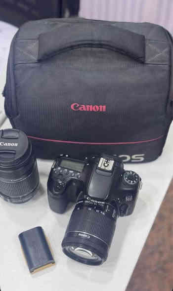 کامرە مع عدسة ٥٥-٢٥٠ ماركة كانون موديل 70D نضافه ٪؜٩٠ بس قاعده ميموري صارت ثقيل سعر  وياها بطاري زياده. ٤٤٥ الف بي مجال 
فدوه قلبكم اذا مو مشتري لا تخابرني
***********
واتساب 

 a versatile APS-C DSLR known for its 20.2MP sensor, fast Dual Pixel CMOS AF (a first for DSLRs at its release), 7 fps shooting, and Full HD video, featuring a vari-angle touchscreen LCD and built-in Wi-Fi أربيل
