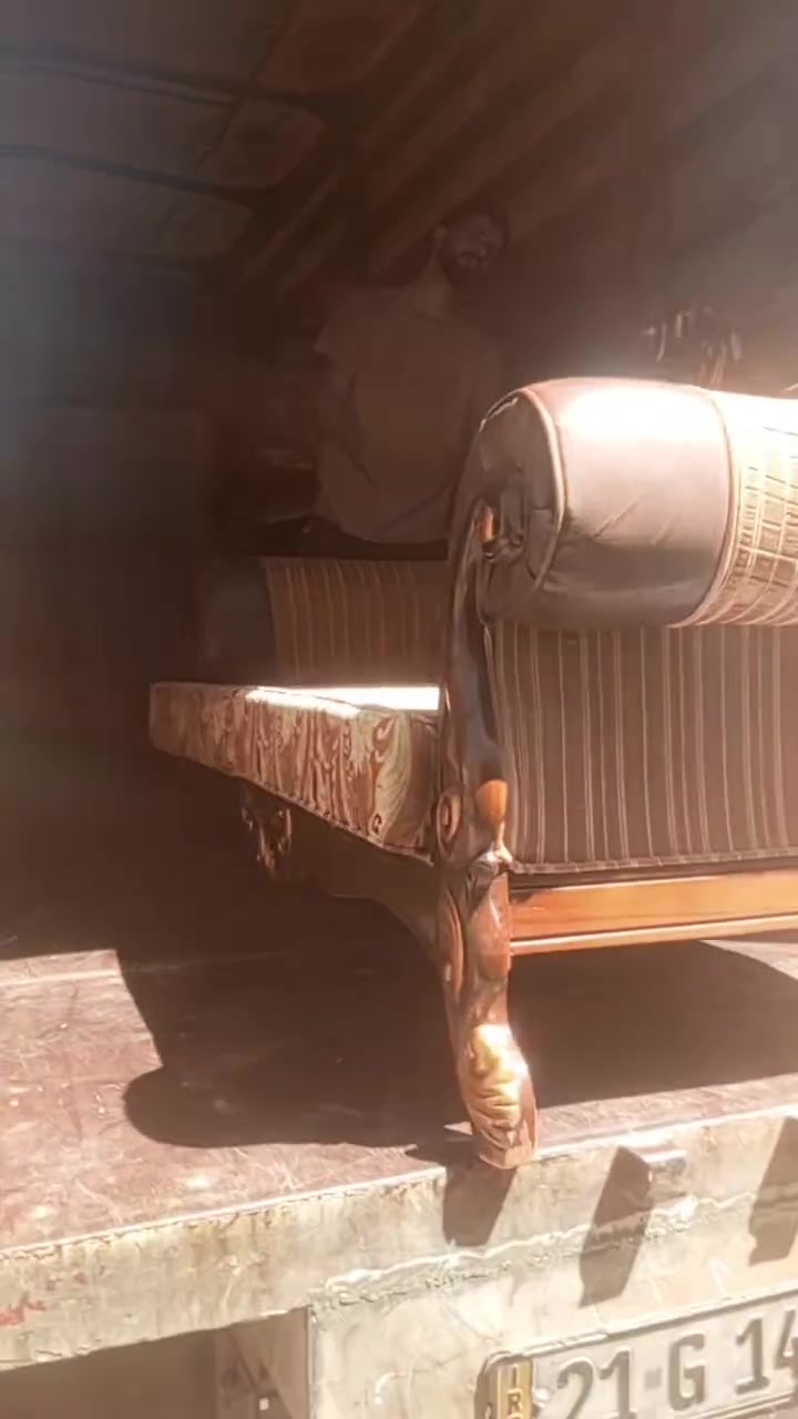 يعلن معرض ومزاد السليمانيه على وصول كافت انواع التخومه والدواوين وكافت انواع المواد المنزليه وبانسب الاسعار لقدوم عيد الاضحى المبارك اهلهو علينا وعليكم بالخير والبركه / عنوان المعرض / ابي غريب ~منطقة ابو منيصير عرب عباس مقابل شربت ~ابو عباس العالمي/تلفون(***********«***********

