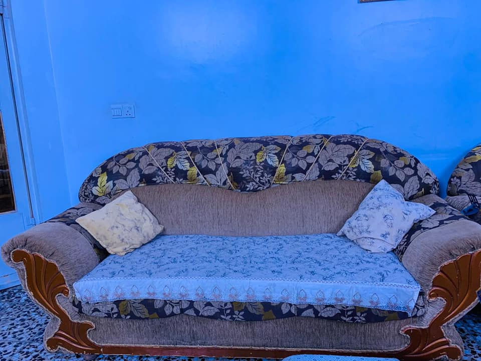 تخم كام 10 مقاعد مع الكوشات والمفارش للبيع مستعجله ع بيعته
نظيف وكبير واسع يفيد العوائل
السعر 150 الف العنوان / البلديات 

للاستفسار واتساب فقط / ‪
***********‬
