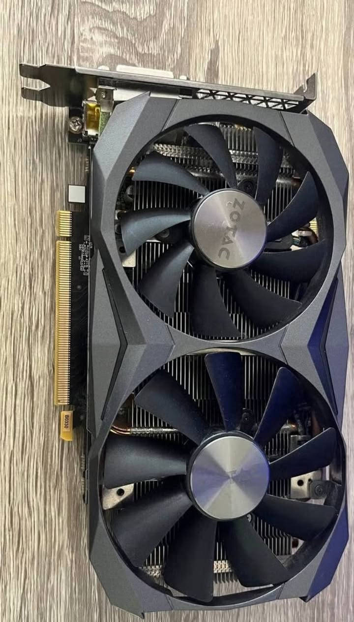 السلام عليكم اخوتي..  كارت شاشه للبيع
نوع Zotac Geforce GTX 1070 8GB نضيف جداً  سعر ١٦٠ الف توصيل متوفر…  تريد تجي تفحصه ع راحتك كلش طبيعي اشده ع تجميعه وبراحتك نضيف ومرتب .... الي يريده يراسلني خاص…   اهلا وسهلا


**إذا كنت صاحب هذا الإعلان وتريد حذفه لأي سبب، رجاءا أرسل رسالة إلى الدعم الفني**