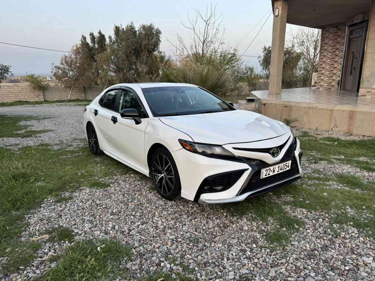 كامري 2023 SE ماشيه 40 mil  صبغ 3 قطع
بنيد+جاملغ+باب سايق  دواخل ضعيفه جهة سايق رصعة بالشاصي 

سياره فول عدا فتحه  بصمة تشغيل بصمة ابواب تشغيل عن بعد 

سياره جديده محرك گير شرط صدر تخم تاير كله جديد

سنويه رقم هزه جديد تحويل مباشر

مكان السياره الحويجه-الحلوات ***********

السعر 178$ بيها مجال قليل 

ملاحظه: بيع نقد فقط…. لا مراوس ولا قسط ولا دين
