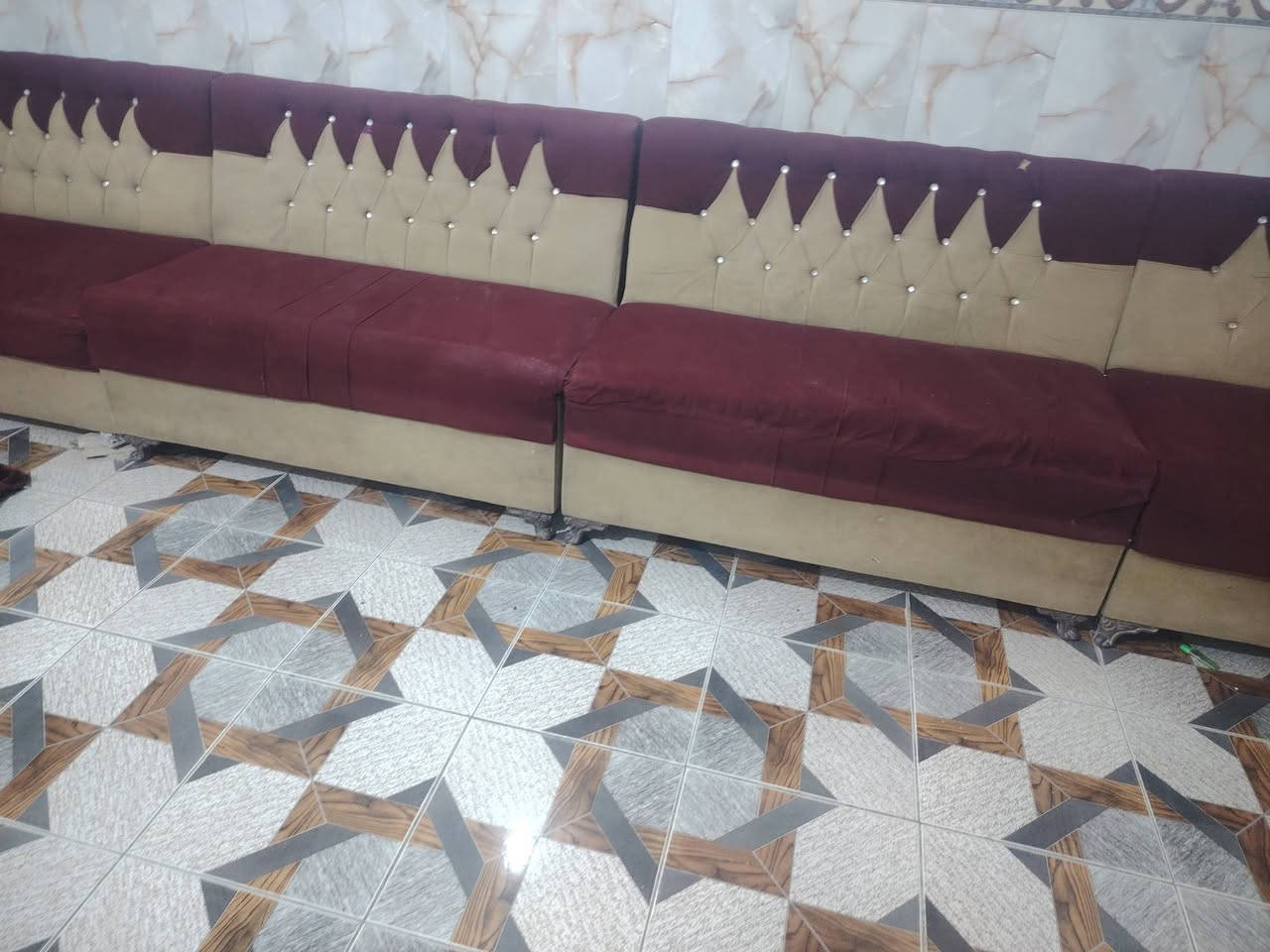 السلام عليكم عندي هاذه التخم اريده للبيع السعر 100للأستفساࢪ اكثر الاتصال ***********

