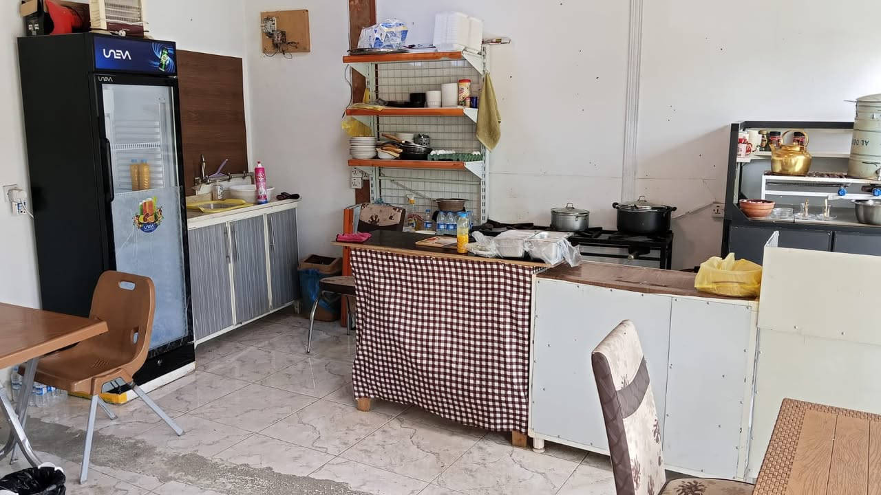 محل للبيع مع غراض السعر مليونين


**إذا كنت صاحب هذا الإعلان وتريد حذفه لأي سبب، رجاءا أرسل رسالة إلى الدعم الفني**