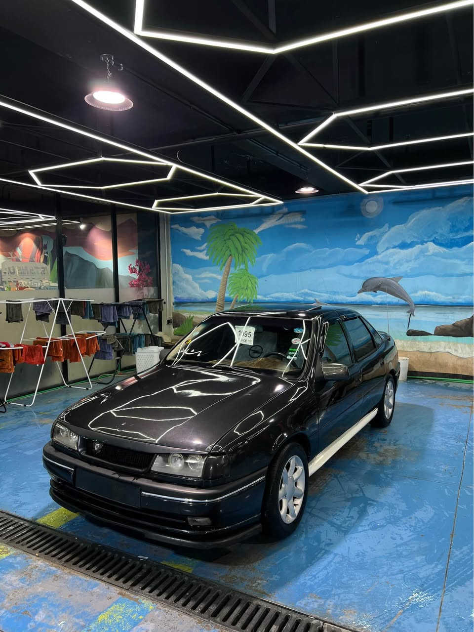 ماشااللە لە ماڵی هەموو لایەک
 رەشمار سفر یەکی هەموو حێراق🪬
شتی دانسقەو بیان و بڕ📦🧿
ڤیکترا بۆ فرۆشتن مۆدیل 1991 
130 هەزار کیلۆمەتری حەقیقی رۆشتوە بەشەرتی کۆمپیتەر
(مەکینە سەنی) مەکینە 18ی مەرخوب تازە کردومەتە مەکینە سەنی گێرحادی
لە دەحامی دواوە تا دەحامی پێشەوە کامل کراوەتە 95
سەنەوی ئەصڵی سەوز بە شەرتی ئەوەیات و مەفرەزە
گێر مەکینە سەرف دوکەل بوخار بەشەرتی هەزار فیتەر موس براوە وەرگەران بەشەرتی فەحسی وەستا
سەیارەکە بەبێ لێدرانە چەکوش بە گیانیەوە نیە
تازە سبوخ حام کردۆتەوە لەسەر ساخە دەحامی بۆ دەحامی بەشەرت
سەیارەکە کامل کامل جوانکاریم بۆ کردووە لەهیچی نەقس نیە ئەوەی تۆ لە ئەقڵتە بۆم کردووە
مواسەفات پاوەر ئەیبی ئێس سلاید شاشە ئایپاید ئاوێنە کارەبایی تەبرید  بلاجیکتۆر لیدی 18 پارچە 240 نەوح دەتوانی بیگۆری لایت حەدەسە زینۆن ئەلقە ٢٦٠ نەوح دەتوانی بیگۆری لەگەل سوکان سوراندن لایتەکەی ئەسوڕێت بەرزو نزم ئەبێت  بەگلایت کریستاڵ دەحامی 95 دۆسە ماسی شوارب باڵی سەر جام باڵی سەر سندوق دەبڵ گزۆز. گزۆز سپۆرت هۆکی بیلاد ئالێر کارەبایی لەگەل سویج بەرز دەبێتەوە بەرە دەرگاو تاخم کوشنی لۆک
سەیارەکە هیچی لەخۆی نەهێشتۆتەوە بەس ماشااللەی دەوێ
تەقەو رەقەو دارو بەردی بەشەرت 
تازە سێرڤس حامم کردۆتەوە رون و فلتەر و رونی گێریم تازە بۆ گۆریوە کلاج و حەینەی نوێیە 
کارەبایاتی کامل بەشەرت 
چوار تایەو ویلی لۆک لۆکی لەسەرو تازە خستومەتە سەری ویلەکان سبوخیشی نیە 
سەیارەکە هەتا بڵێی بێ مەسروفە یەک دینار مەسروفی تێدانیە 
بەس سویجەکە وەر ئەگری لێی دەخوری 
سەیارەکە هی ژێر خۆمە هی مەحرەز و شت نیە ٥ دەستە لای خۆم  
ماڵەکەم بەبێ منەت دەفرۆشم لێی بێ منەتم
تب سەیارەکە راگیراوە
تکایە هەموو شتێکم نوسیوە موشتەری بێزار م مەکە لەگەل رێزم
بۆ زانینی سحر پەیوەندی بەم ژمارەوە بکەن یان نامە بنێرە
*********** ڤایبەر - کۆرەک - وەتسئەپ
شوێن هەولێر أربيل, العراق
