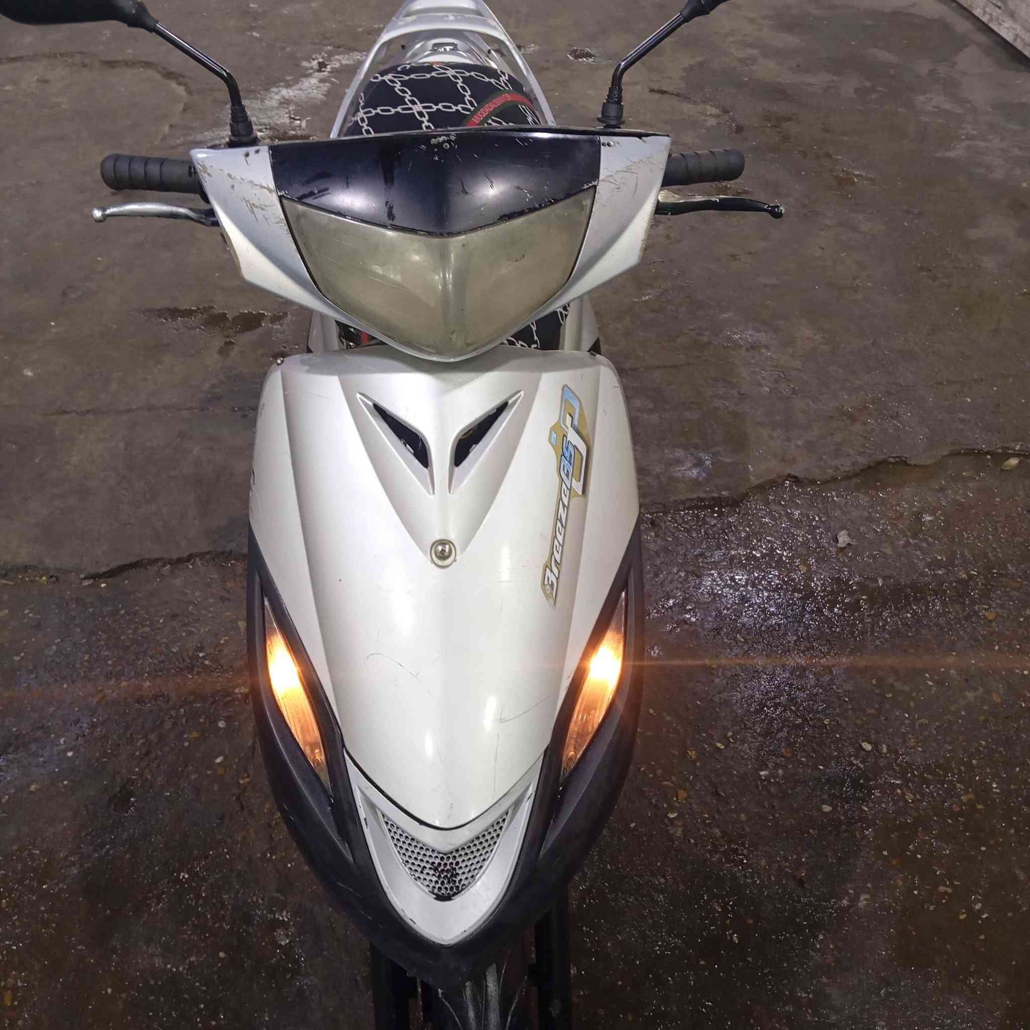 للبيع ب400 دراجة شغالة كاملة كلشي مابيها كاملةة  يعجبك سعر هلابيك ميعجبك لاتعلق تعليق سلبي


**إذا كنت صاحب هذا الإعلان وتريد حذفه لأي سبب، رجاءا أرسل رسالة إلى الدعم الفني**