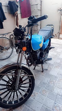 2026دراجه حلوه محرك مامفتوح مكفول كلش نضيفه مكان بغداد جسر اديالى السع...