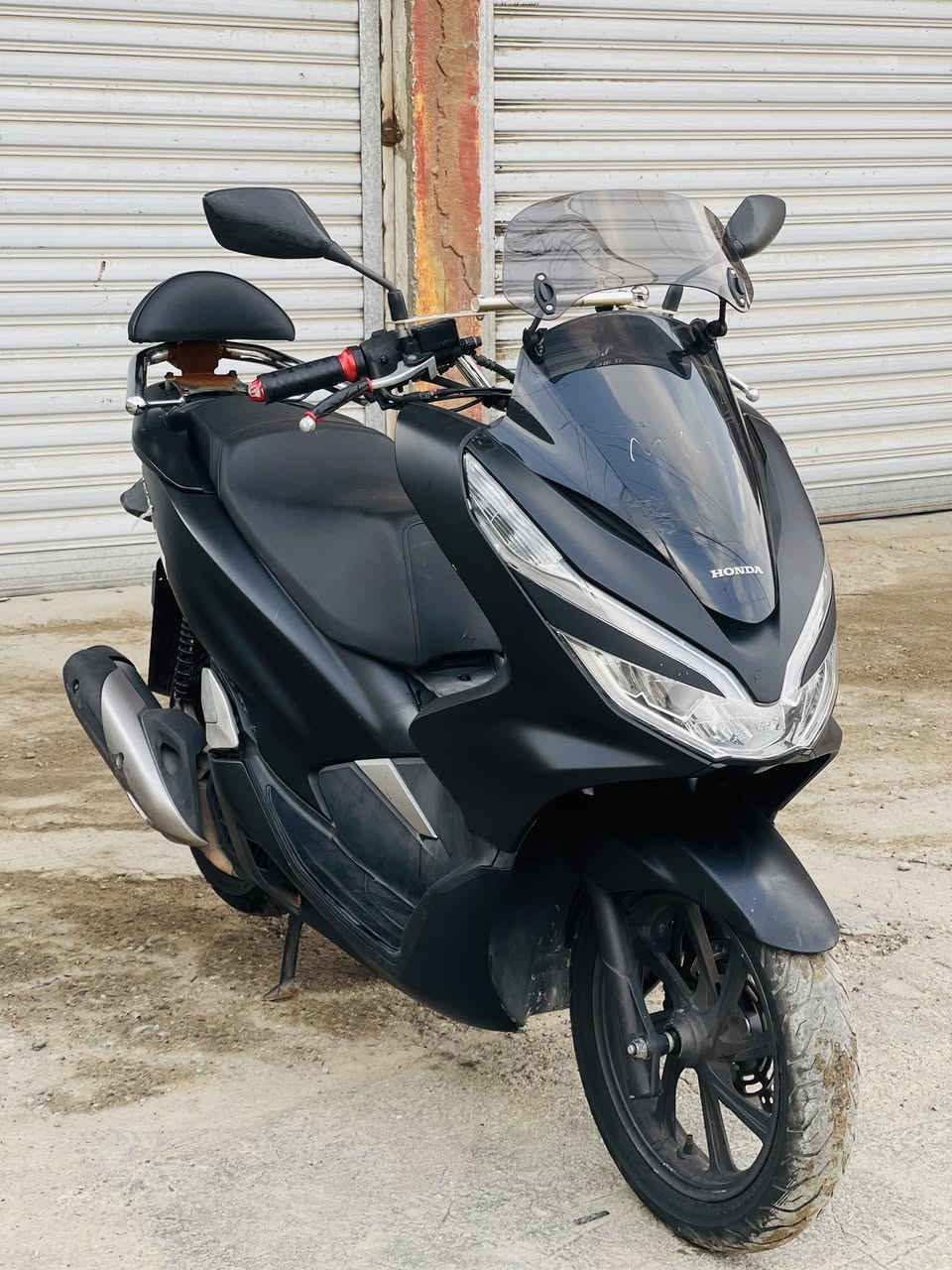 السلام عليكم
جيل ثالث 2020  PCX

وارد كوري

كفاله عامة

اللون اسود

حساس ازدحام

استان كهربائي

تدفئه يدات

سبايدر اصلي

جامه ملحق زغيرة 

زوج تايرات مشلن اصلي

المكان بغداد المعامل   حي النصر

للاستفسار ***********  متواجد واتساب
