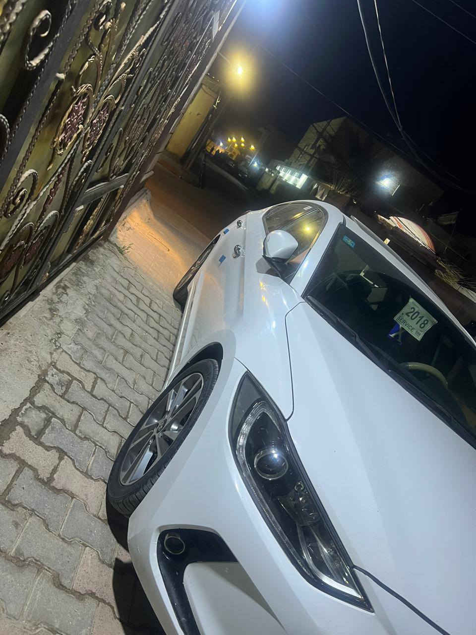 سلام عليكم
النتراا 
موديل 18
خليجي 
مكفول 
فول مواصفات 
مري شفط 
باقي الاستفسار على رقم 
***********
