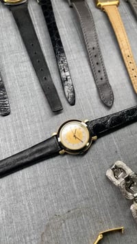 فنتج نسائي • مخزن • سويسري ياباني