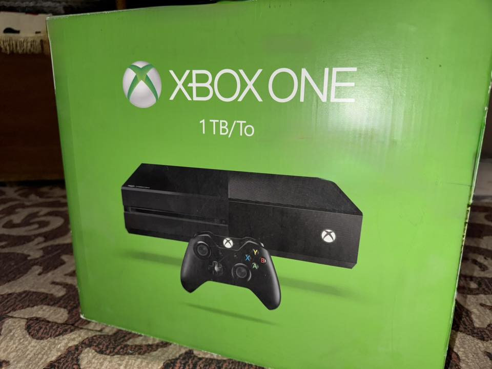 Xbox one 1tb - fat
الجهاز  واحد تيرا مستخدم - يجي ويا جوستك S - المحولة الاصلية - واير HDMI - و قرصين - و بي تقريبا ٢٠٠ لعبة مشتريها digital (رينبو، ريد ديد ٢، كول اوف ديوتي، باتل و غيرها).

الجهاز بي مشكلة وحيدة الي هو القارئ مال الاقراص ما انطيك بي ضمان مرات يقره القرص و تشتغل طبيعي مرات لا لازم اطلع القرص و تجرب من جديد

السعر : ١١٠ الف


**إذا كنت صاحب هذا الإعلان وتريد حذفه لأي سبب، رجاءا أرسل رسالة إلى الدعم الفني**
