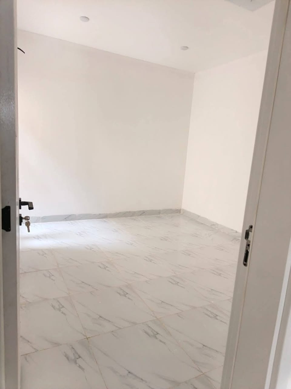 #اعلان 1946
دار120م للبيع #حي_النداء
قرب جامع حمد المفرجي
#طابقين
واجهه 6.5 طابو صرف
بناء صفر نضام دكت
طابو باسم شخص واحد 
#السعر 120 مليون مع المجال 
للاستفسار ***********
