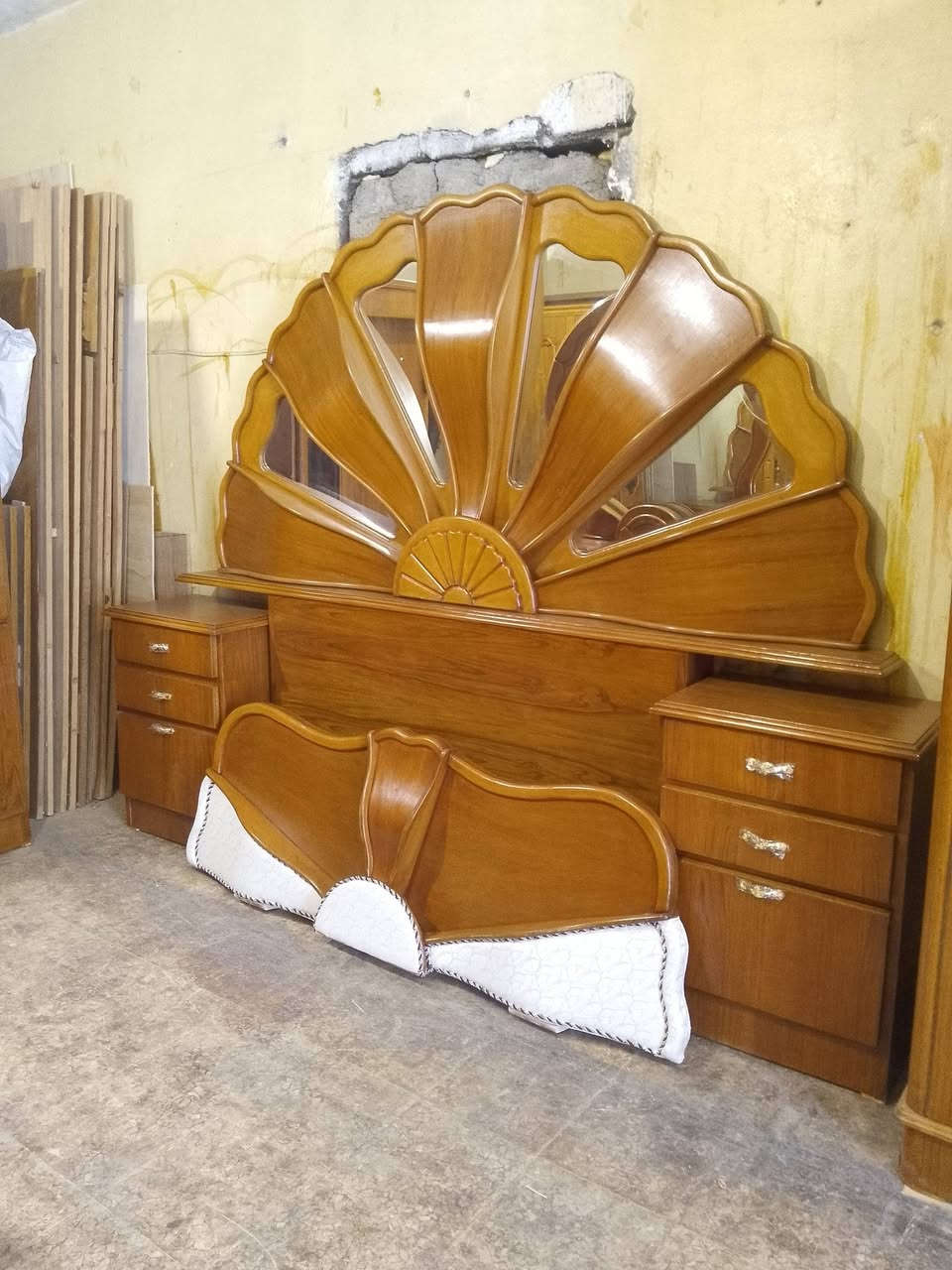 غرفة خمسه ابواب ملحق شغل توصي نظيفة جدا مستعمله صاج خمسه ملم داخل أربع ملم العنوان الحدباء خلف مرطبات البحرين مقابل افران زينب الرقم ***********
غير متوجد على الفيس
مستعدون لشراء الغرفه و الكناتير
