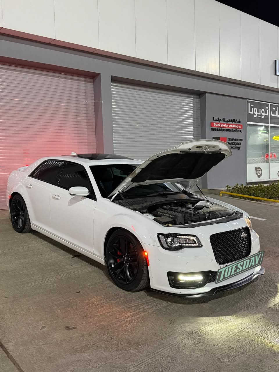 السلام عليكم  للبيع
300C last call 2023 6.4L
السيارة ٢٠٠٠ قطعة بالعالم محرك ٨ سلندر SRT
السيارة فول مواصفات  
رادارات جانبي وامامي 
كشنات مختمة 
بنوراما 
ستيرن كهرباء 
اعلى فئه
بدون ايرباك بدون شواصي بدون لغود 
ماشي ١٣ الف 
مكاني كرادة 
للاستفسار ***********
