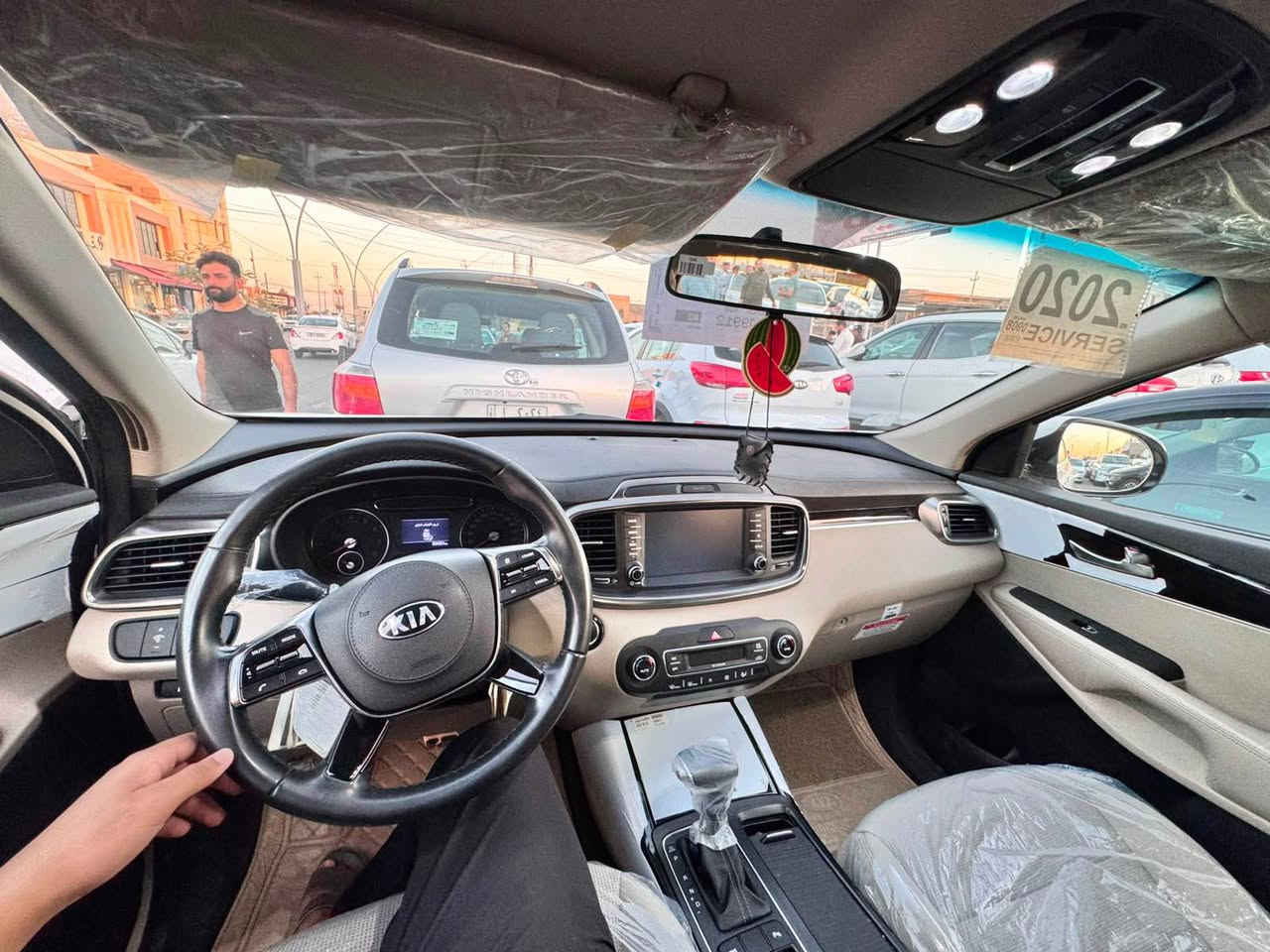سورنتو 2020 خليجي 
ماشيه 70 الف فقط  
كفاله عامه ماعدا بارد كد شبر بالباب 
رقم بغداد بسمي تحويل مباشر 
بانوراما مري شفط اشاير ترحيب 6 سلندر كشنات كهرباء صندوق كهرباء بصمه  ابواب محرك كير مكفولات ويل كروم انضمه قياده تحكمات ستيرن حساس امامي خلفي مكان      السياره بالرمادي 
سعرها 245بيه مجال للشراي 
للاستفسار *********** الرمادي, الأنبار
