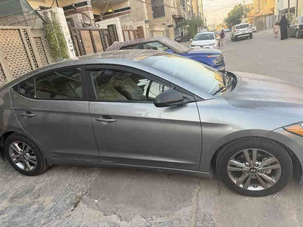 السلام عليكم و رحمة الله و بركاته
النترا موديل 2018 للبيع

گير و محرك خير من الله 
السياره نص موصفات وارد امريكي محرك 2000 دوش المرغوب و الگير AT مكان السياره بغداد الصليخ 

سعر السياره 125 ورقه و بيها مجال للشراي 

للاستفسار موجود الخاص او الاتصال على الرقم
***********
