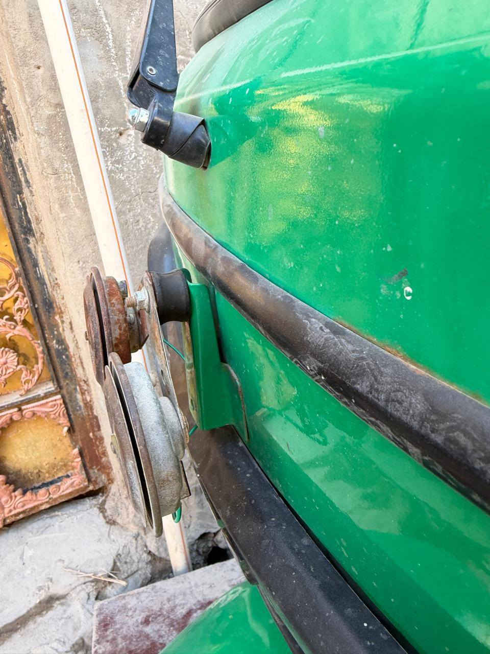 سلام عليكم
للبيع هورن سيدان فيشه سوداء 
بشرط نعومه ودكه حلوه
مكاني تنومه شط العرب 
***********
