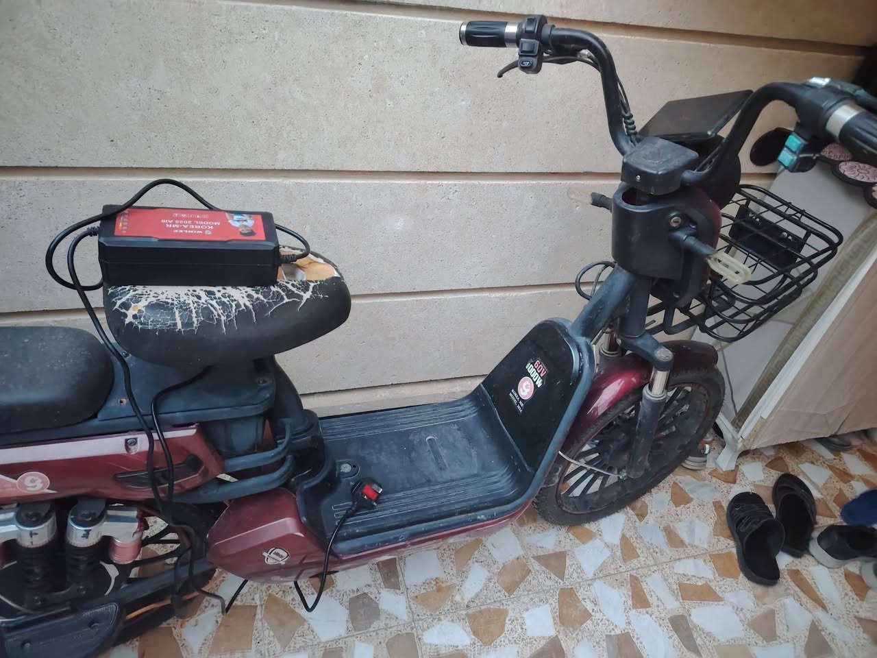 ماطور شحن حجم  20
5 بطاريات نصف عمر
نضيف مع شاحنه 
للاستفسار خاص او الإتصال على الرقم
***********
