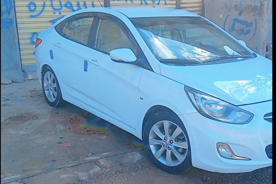 هیوندا ئەکسنت 2011 گێر ئۆتۆماتیک 
دوو پەڵە ساردی هەیە 
ڕەسمی سۆنەرم داناوە
زۆر خاوێنە
سەنەوی و هەزەی تازەیە
تەحویل و غەرامەی بە شەرت
شوێن سلێمانی

سـعـر : لە کۆمێنت داوابکە ڕاستەوخۆ بۆت دێت 📥 

گێر و مەکیەنەی بەشەرت 
هیچ کێشەیەکی تێدا نییە 

ژمارەی خاوەنەکەی 
***********
