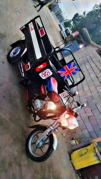 السلام عليكم شباب ستوته كربلائيه لبيع أوراق اصولياته كهربائياته شغاله كله شاصي مكفول  ستوته نضيفه المكان البصره حيانيه السعر (2250) وبيه مجال بسط الرقم *********** وبيه واتساب وعلى الرصيد
