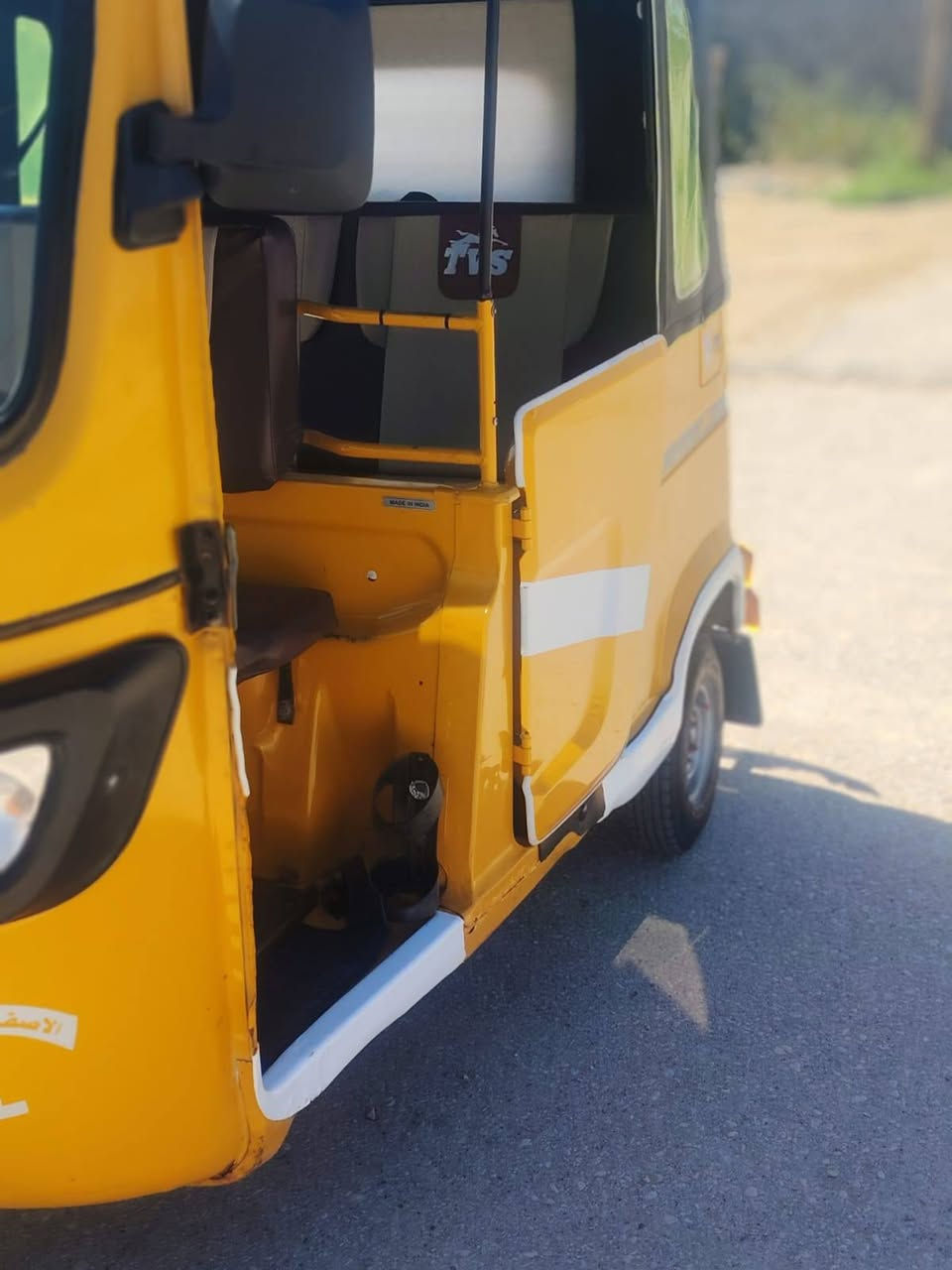 السلام عليكم تكتك للبيع تيفي اس موديل 20 رقم نكليزي وسنويه رقم ذي قار بسمي تحويل مباشر تكتك خير من الله جاهزه محرك 21 دشبول و 21 جادر جديد دوشمه جديده تخم تأير التكتك ربع ماذب عليه مكاني واسط قضاء الحي رقمي ***********
