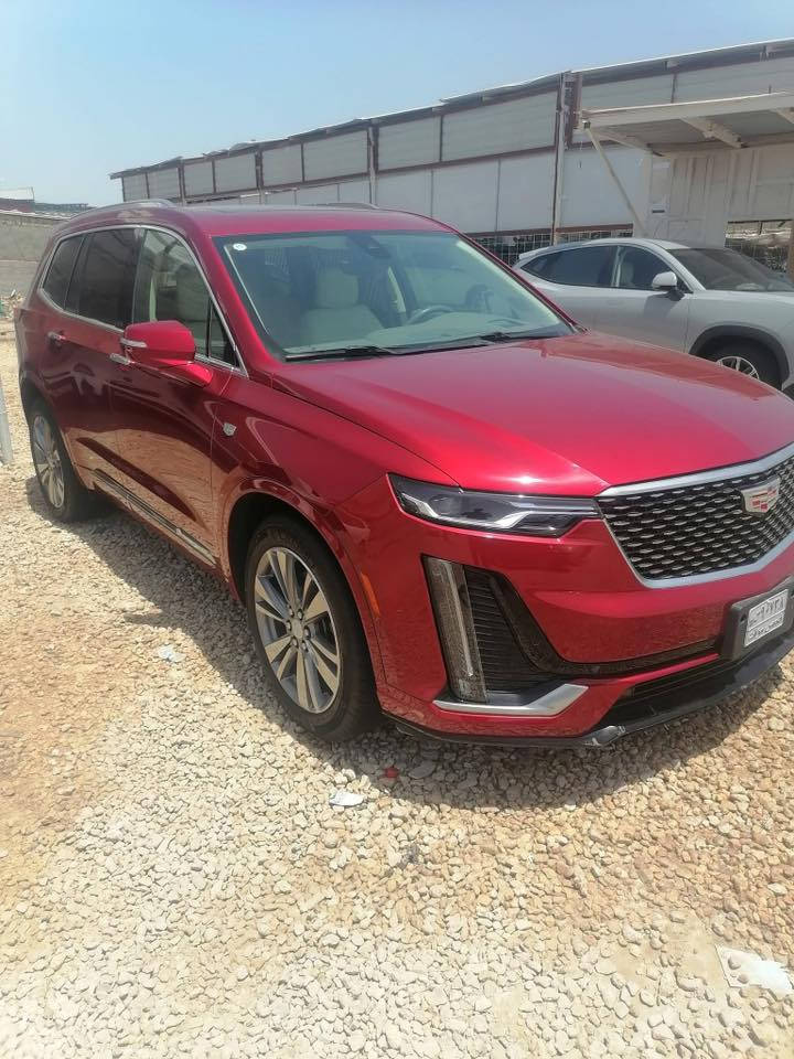 السلام عليكم عندي كاديلاك موديل 2025 XT6 فول مواصفات مرقمه شهداء بغداد دخول جديد السعر 240 وبيهه مجال ***********
