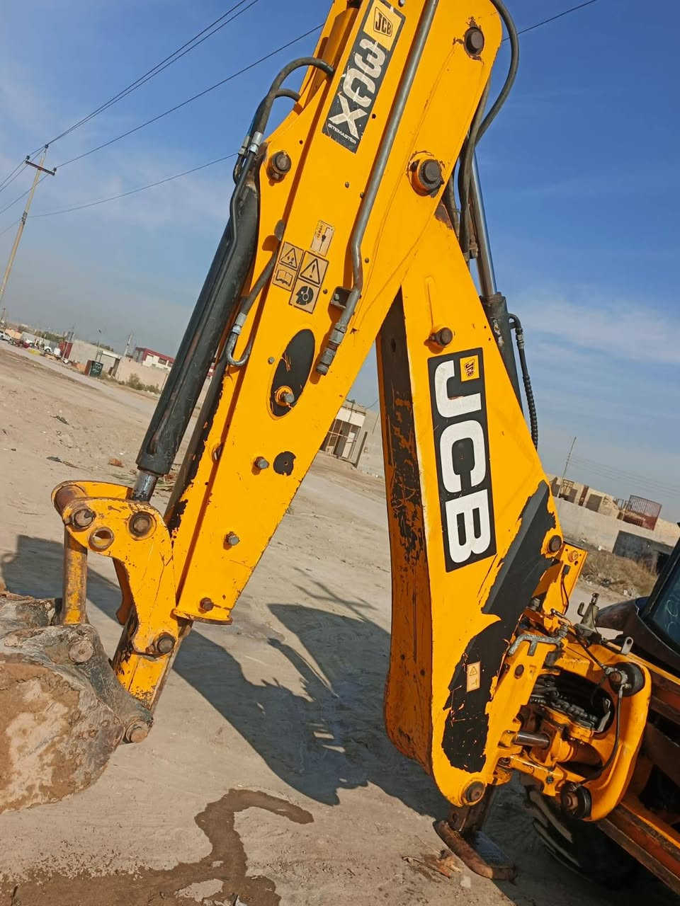 حفار جي سي بي للبيع مديل ١٦ بأسمي
رقم أربيل جاهزه فول مواصفات كير راجز خمسه كير دكمه طسه وباقي المواصفات معروفه 
مكان الحفاره بصره قضاء الدير 
***********
