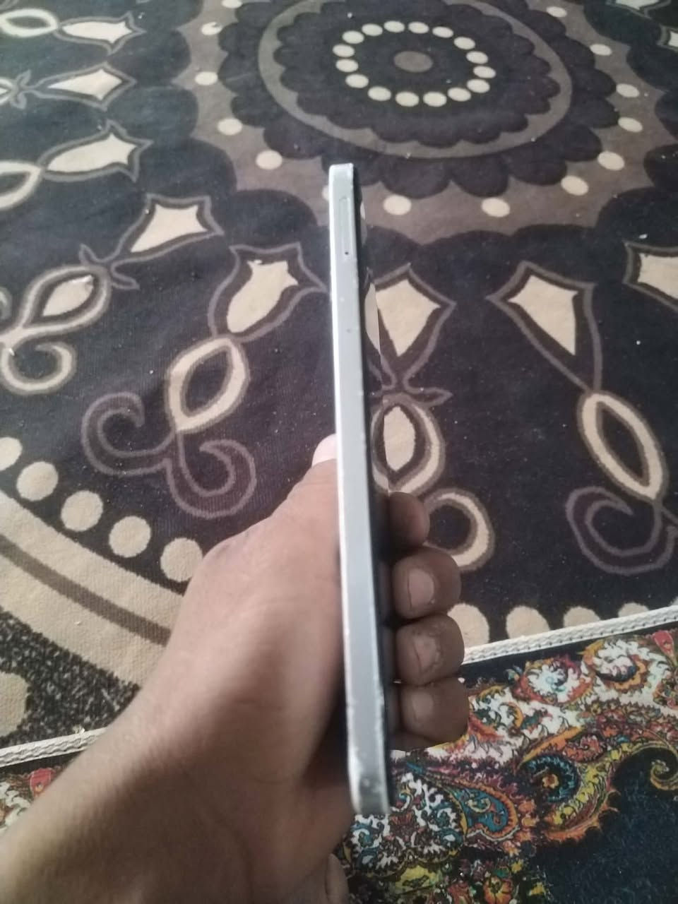 تكنو سبارك 30C جهاز مابدل بي اي قطعه ذاكرة 256 عشوائيه 4+4 يعني 8 الشاشه بيه كسر بس تشتغل طبيعي 40 فريم ببجي السعر 90 وبي مجال لطيبين 👍🏻 ***********
