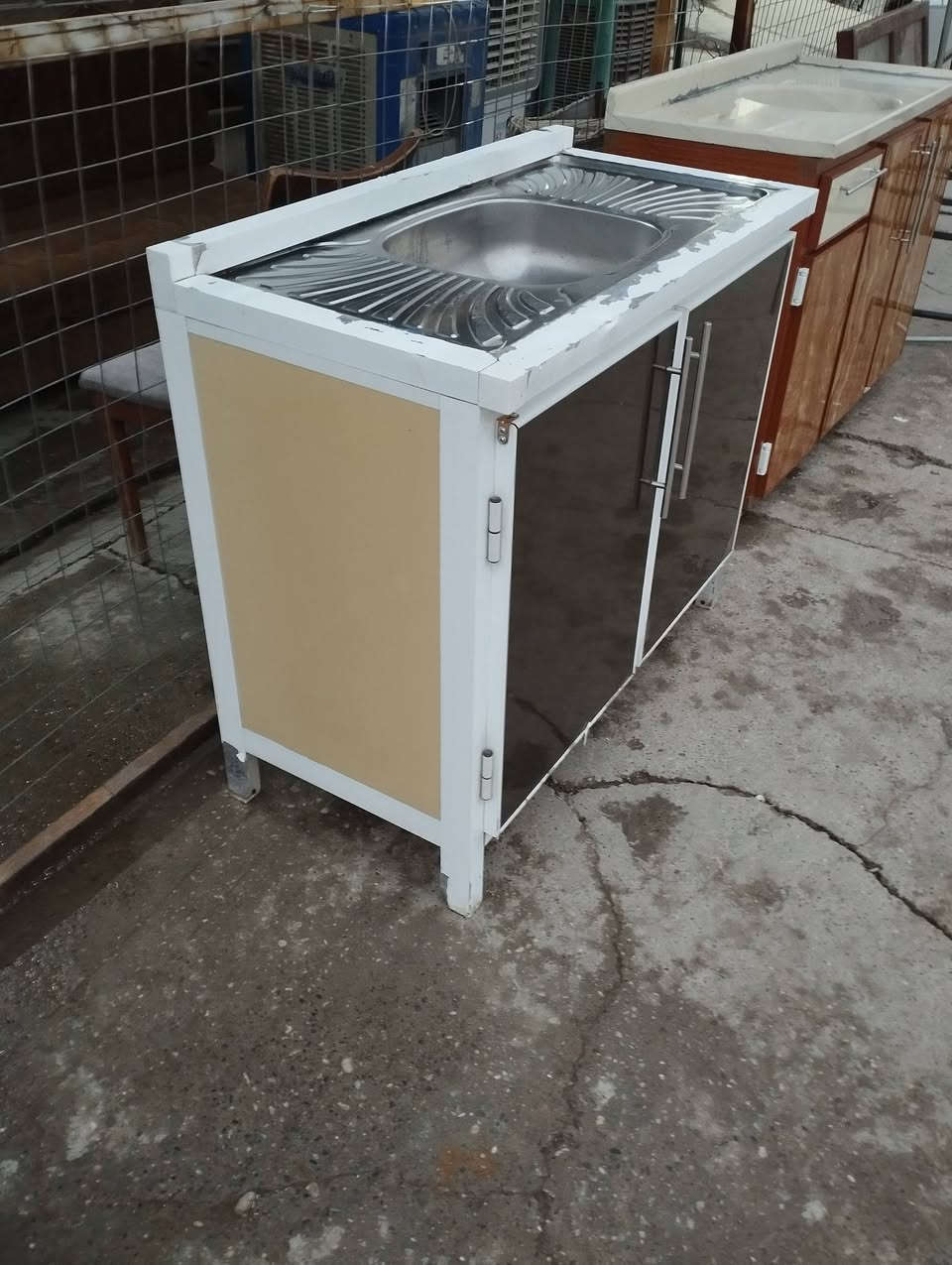 سنوكه للبيع اي عيب ما بيهن الشراي يخابر ***********
