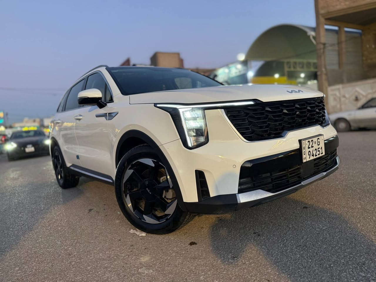 موديل 2024
السيارة فول بصمة بنوراما وبعد مواصفات السورنتو المعروفة السيارة ماشيه 35الف
السيارة كفالة عامة
رقم اربيل الجديد
مكانها نجف 

سعرها 322 وبي مجال بسيط 
السيارة امانة تخبل واحله من الصور 
الاستفسار الاتصال عل الرقم 
*********** النجف, العراق
