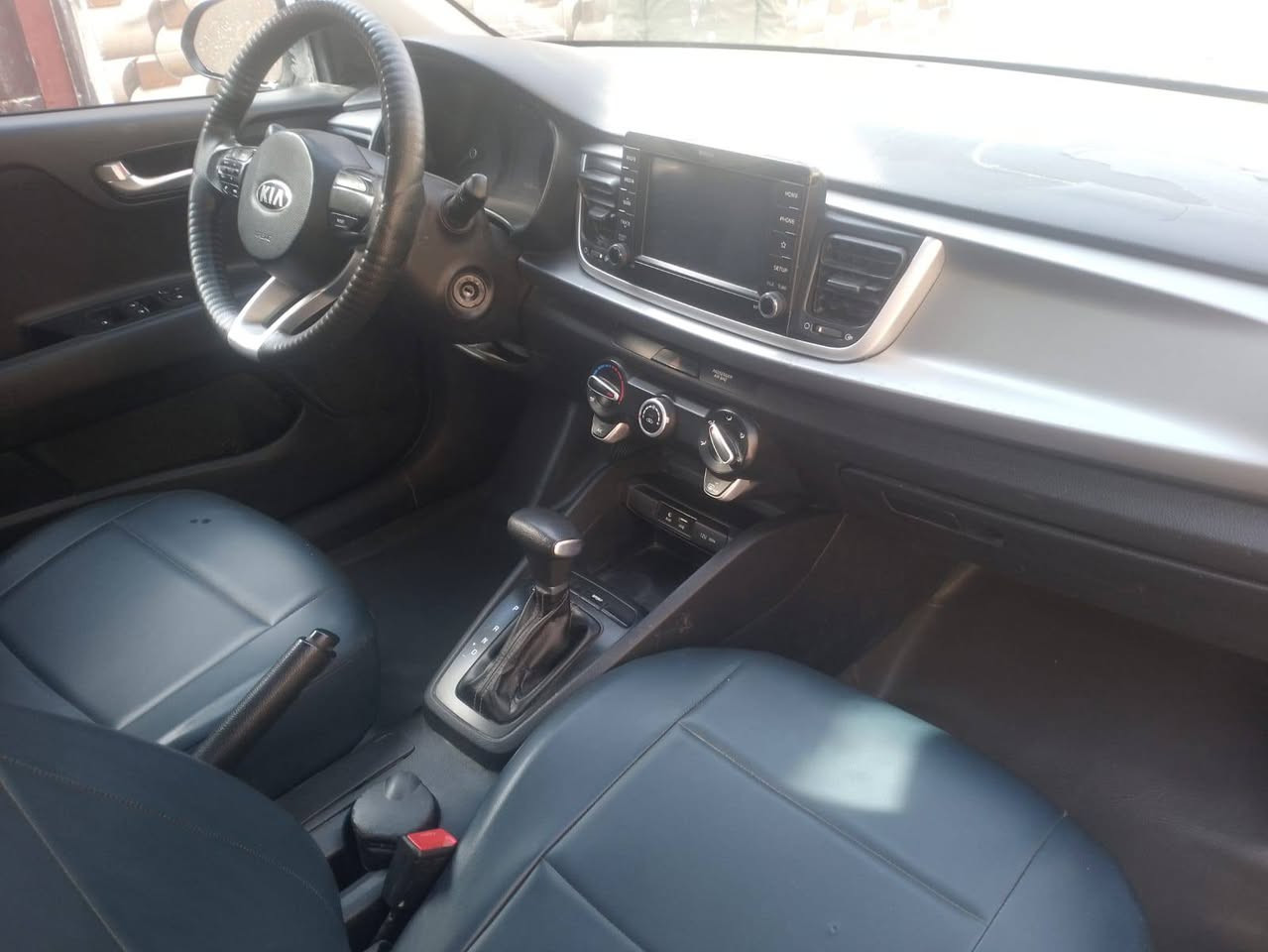 كيه ريو  امريكي موديل  2020  رقم قادسيه معوقين باقي سنه و شهر ويفك الحجز وكاله مباشر من المالك كير اي تي المرغوب مكينه كير حداديه كفاله
كهربائيات كله شغاله تبريد تدفئه سياره بلاديه 
السعر 115 وبيه مجال بسيط 
العنوان الديوانية قضاء الحمزه الشرقي ***********
