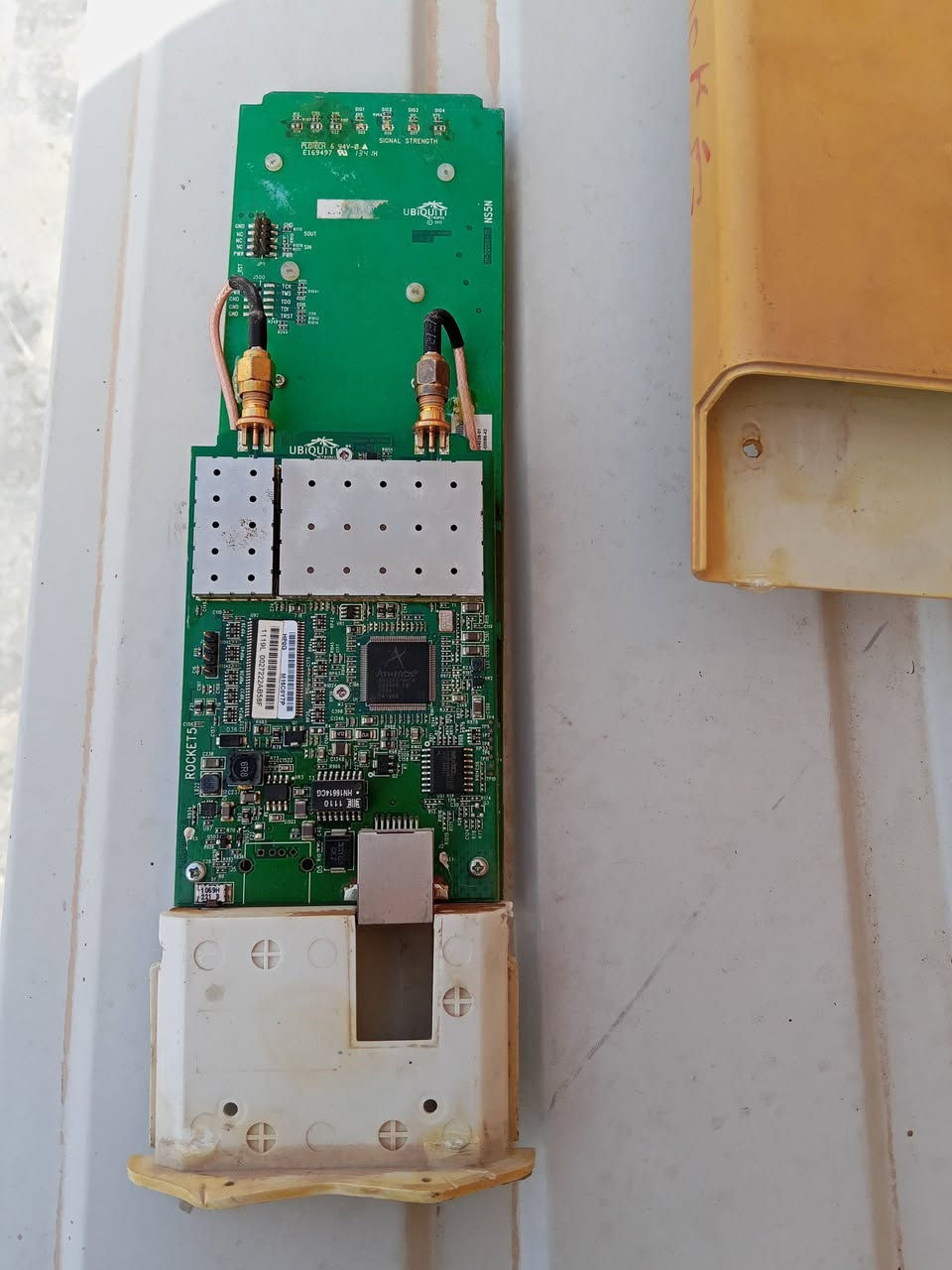 سلام عليكم
روكت xm
محور على نانو ستيشن
45 وي توصيل 
شغال 100%


**إذا كنت صاحب هذا الإعلان وتريد حذفه لأي سبب، رجاءا أرسل رسالة إلى الدعم الفني**