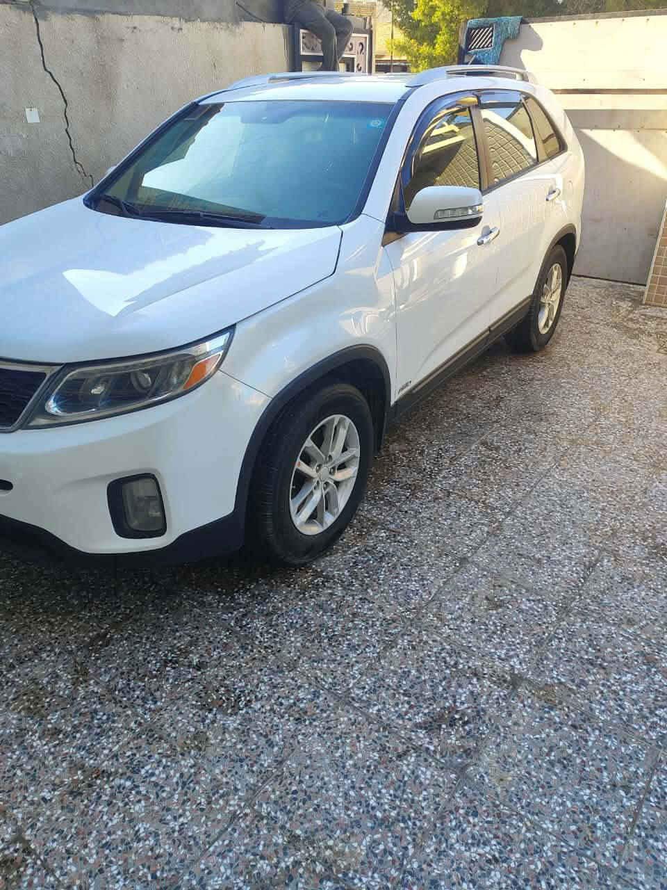 السلام عليكم كيا سورنتو  موديل ٢٠١٥ وارد امريكي مكينة 4سلندر بيهة قطعتين صبغ بدون دواخل ولباقي مكفول  بالمنشور مكينة كير حداديه تخم تاير مكفول السعر ١٣٠ وبيهة مجال بسيط مكاني بابل رقم الهاتف ***********
