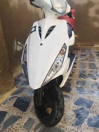 ماكس مضلع دراجه نضيفه ما مفتوحه ابد نوزل السعر  ٨٠٠ الشراي يتصل 077225...