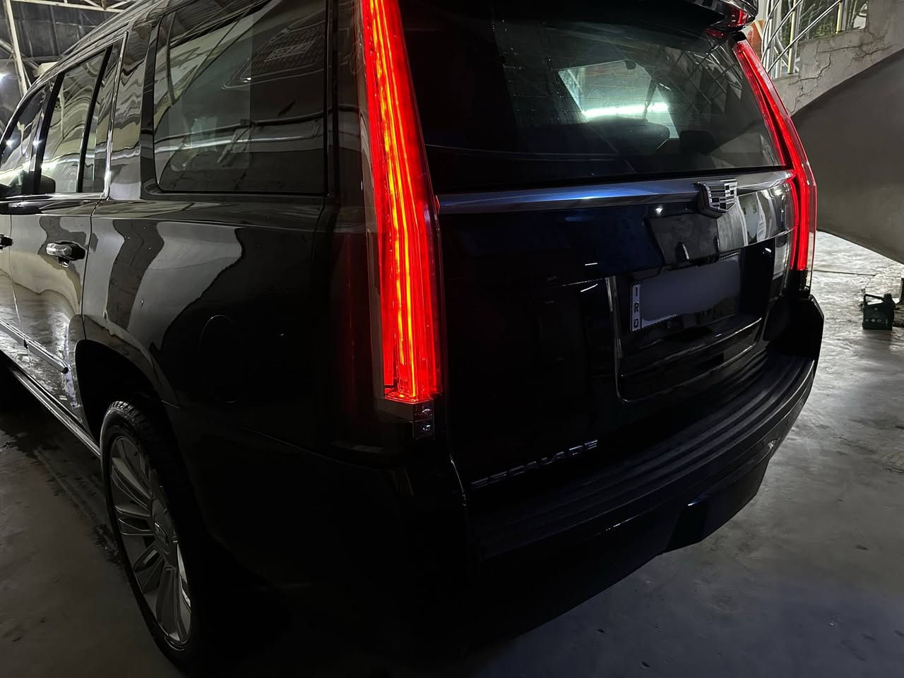 كاديلاك اسكاليد 2019 خليجي وكاله المنصور مكفوله
بلاتينيوم اعلى فئه فول مواصفات 
بيها فقط تكحيل بل بنيد اثر طلقه
والباقي وضع الشركه
باسمي تحويل ثاني يوم 
سعرها 35الف مجال بسيط 
مكان السياره بغداد حي الجهاد 
غير متواجد فيس ولا رسائل فقط اتصال 
***********
