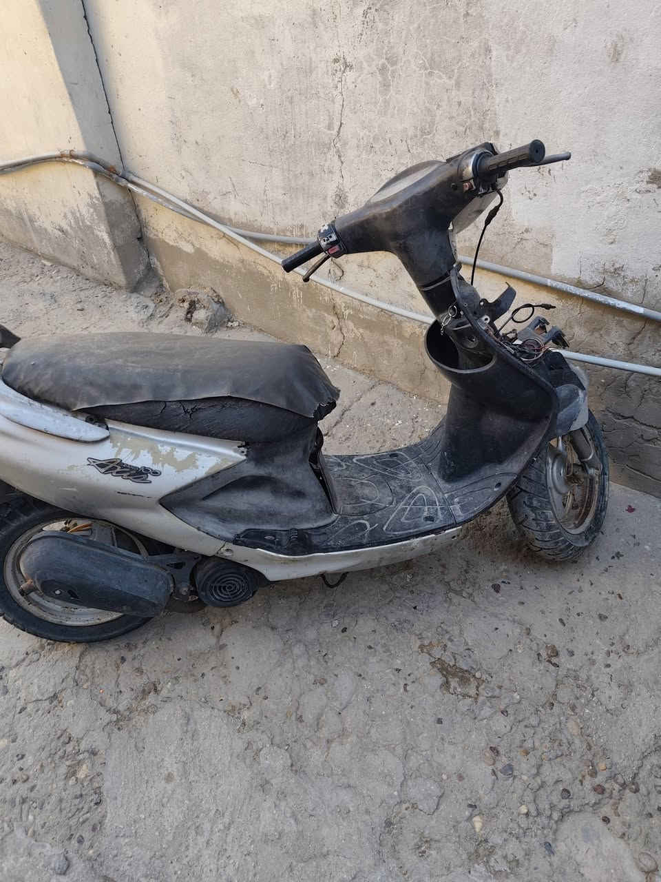 السلام عليكم دراجه اكزز للبيع هيه عوزها بس تجفيت بس اني ابيع كوم حديد مكانه بابل السعر 85وبيها مجال رقمي ***********
