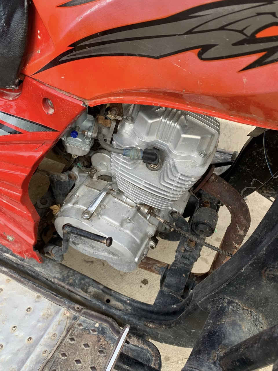 ستوته همر موديل 2014 مكفوله كفالة عامة ارراق بااسمي احولك مباشر  السعر 13000 مامتواجد ع الفيس ***********
