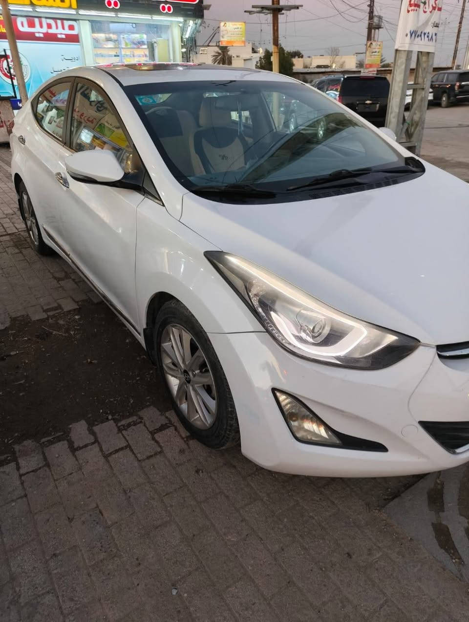 مرحبا
الانترا خليجي
موديل 2016
فول موصفات 1/1 
من عدا البصمه
بيها شخط من الجاملغ للباب الخلفي رش صبغ بدون كلشي 3 قطع 
بدون دواخل 
الموصفات 
فتحه سقف 
مكينه 2000 دوش
شاشه كبيره 
كامره دواره 
اشاير ب المري 
كشنات جلد 
مري شفط
تحكم استيرن 
سويج شخاطه
ويل كب 
داخل عسلي 
گير ومكينه مكفولات ممفتوحات ابد 
تخم تاير 
تبريد ثلج 
صدر حداديه خير من الله 
السياره جاهزه ومابيها كل نقص
رقم بغداد الجديد 
رقم الانكليزي 
مشروع وطني 
تحويل مباشر 
مكاني بغداد 
ه‍ ***********
